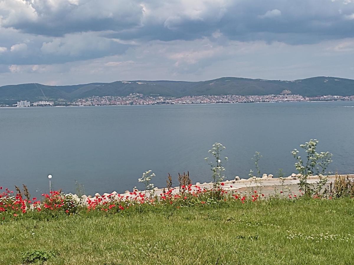 Prestige Fort Beach Private Apartment-Studio 46 Свети-Влас Экстерьер фото